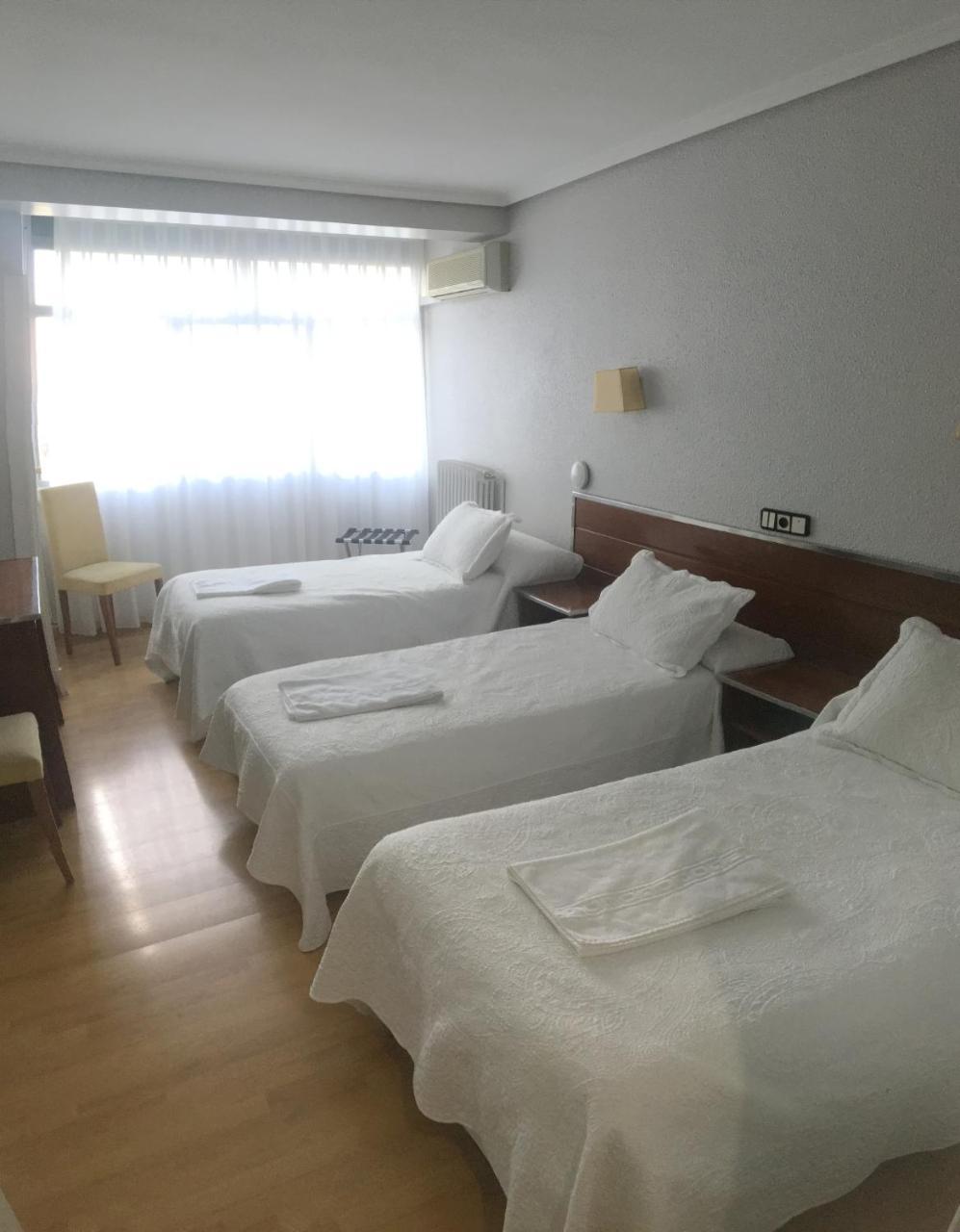 Hostal La Parrilla Tudela Extérieur photo